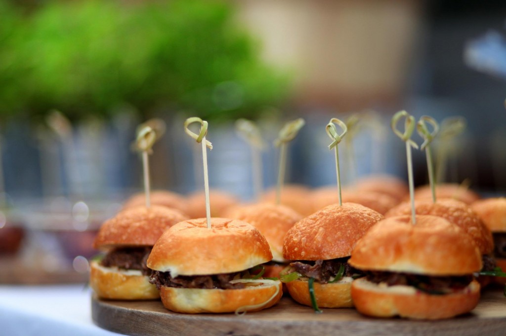 905253_573284329369980_1262873031_o